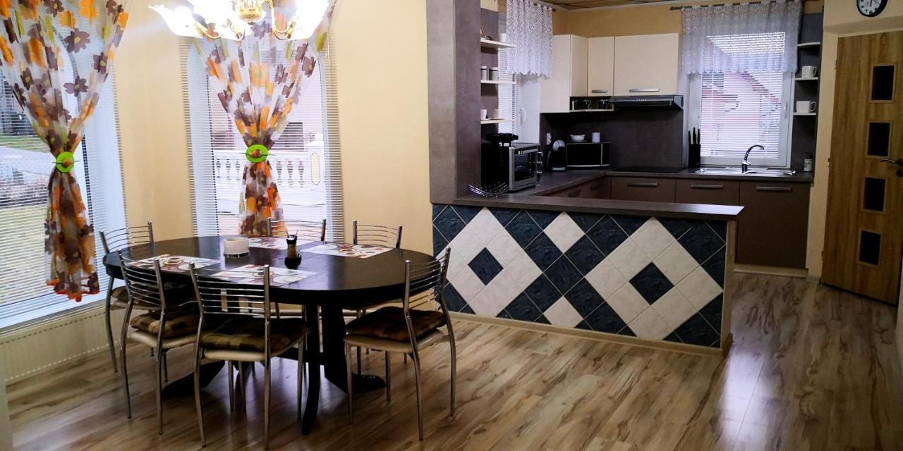 Apartmany Riviera A Chalupa Riviera Liptov, Bešeňová 外观 照片